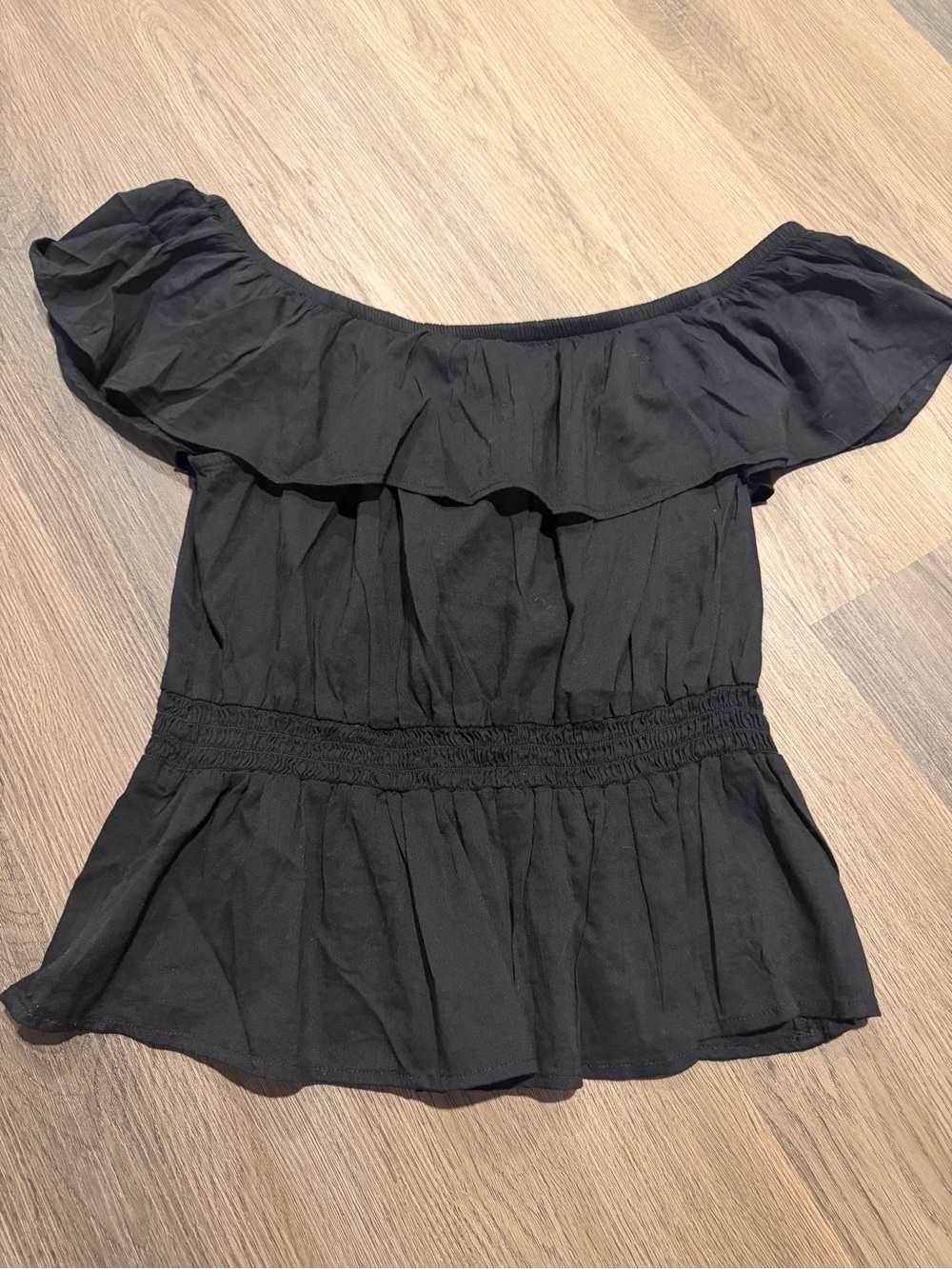 Old Navy Off-Shoulder Ruffle Top - Black